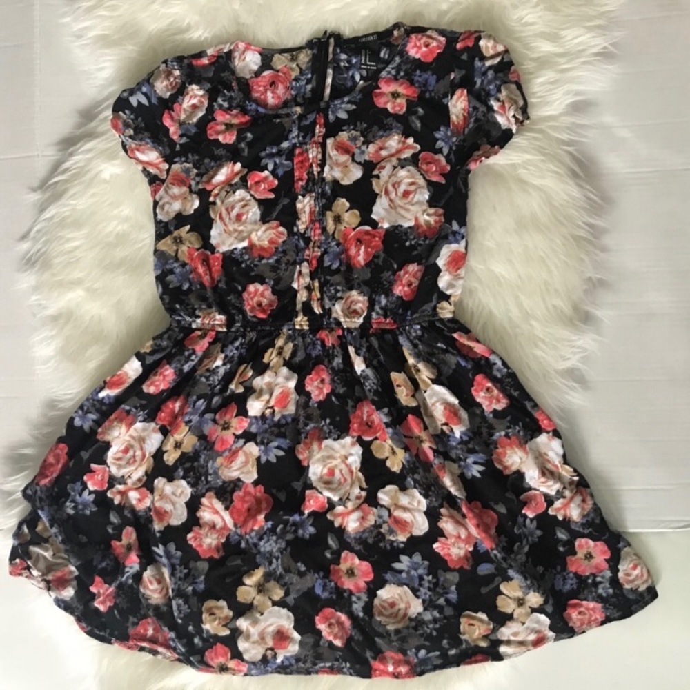 FOREVER 21 Mini Floral Dress Flower Pleated Mini Dress Size Small
